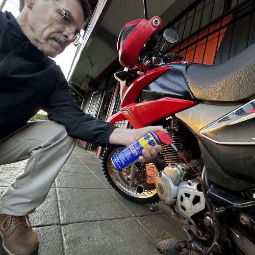 ACEITADO DIARIO DE CADENA CON WD40