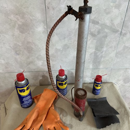 🤩✨Con WD 40, todo es posible. Por ello presento mi proyecto, restauración y limpieza de inflador para llantas!! 🙂✨