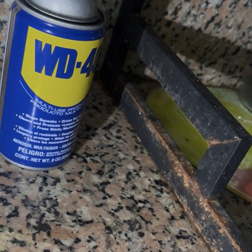 🤩✨Con WD 40, todo es posible. Por ello  presento mi proyecto, restauración, protección y limpieza de anaquel !! 🙂✨