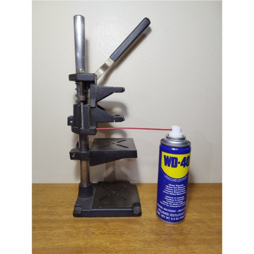 Soporte para Taladro Flexible de Joyería: Limpieza y Mantenimiento con WD-40