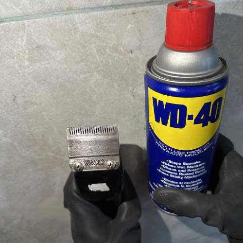 🤩✨Con WD 40, todo es posible. Por ello presento mi proyecto, restauración de máquina de afeitar en casa ! 🙂✨