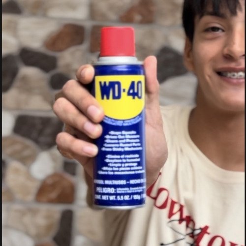 “Restaurando mis tijeras con WD-40”